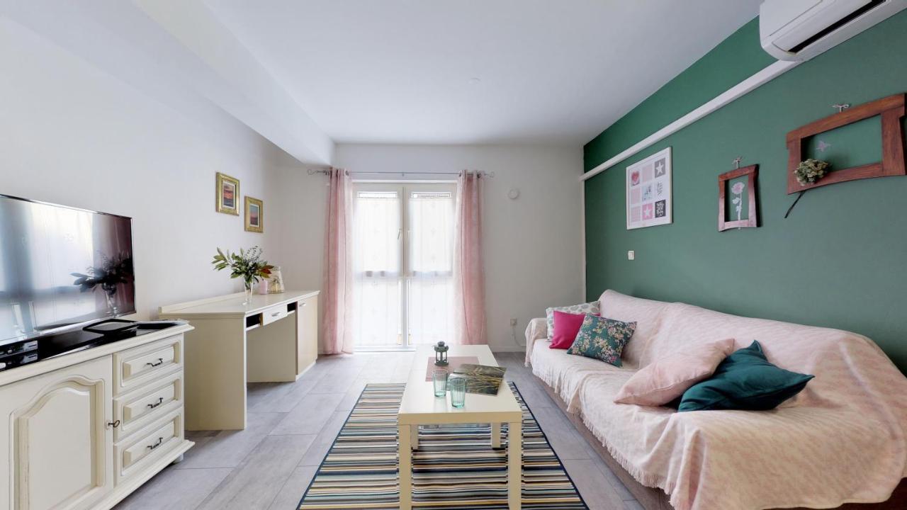 Mirta Deluxe Superior 5 Star Apartment, Your Piece Of Heaven By The Sea & Park, With Sea & Park View Novigrad  Zewnętrze zdjęcie
