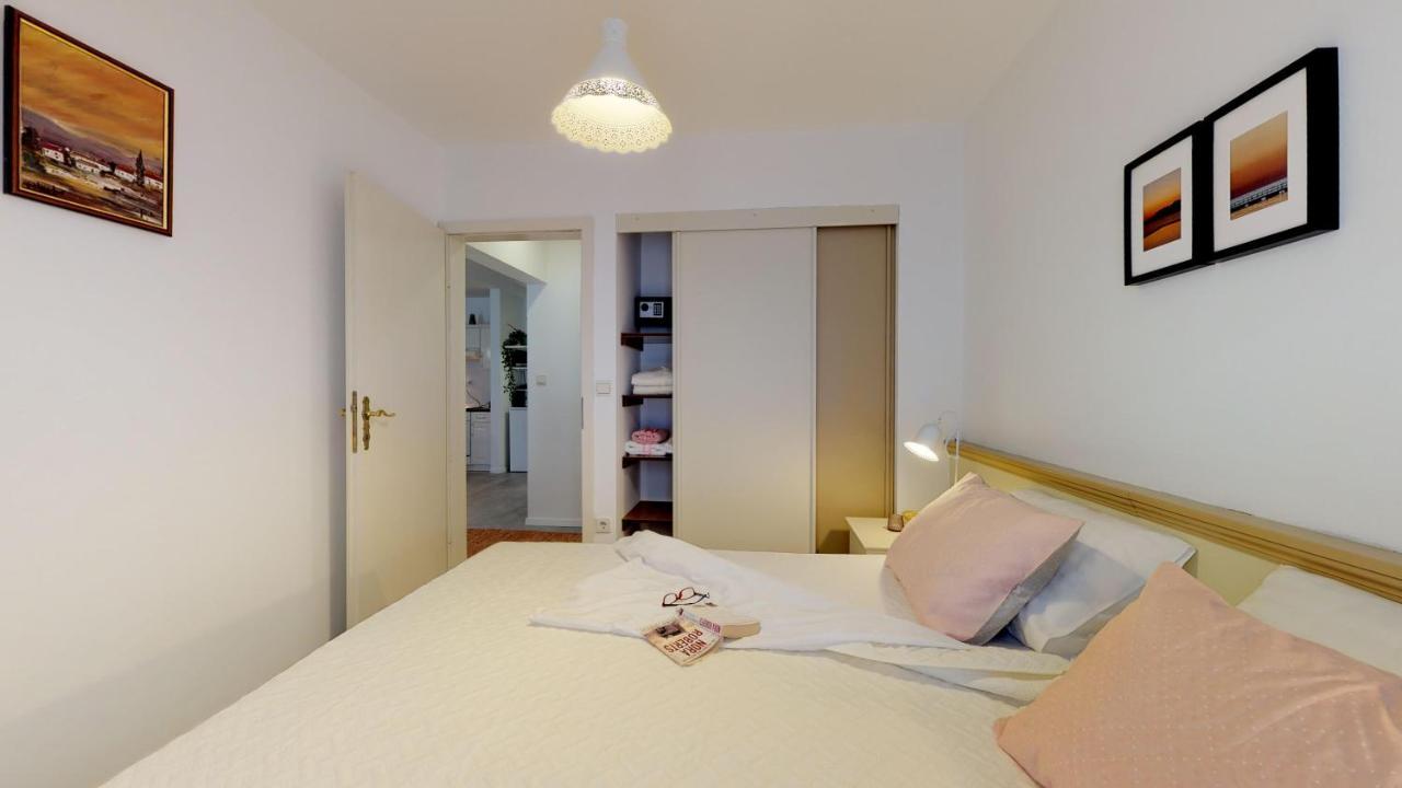 Mirta Deluxe Superior 5 Star Apartment, Your Piece Of Heaven By The Sea & Park, With Sea & Park View Novigrad  Zewnętrze zdjęcie