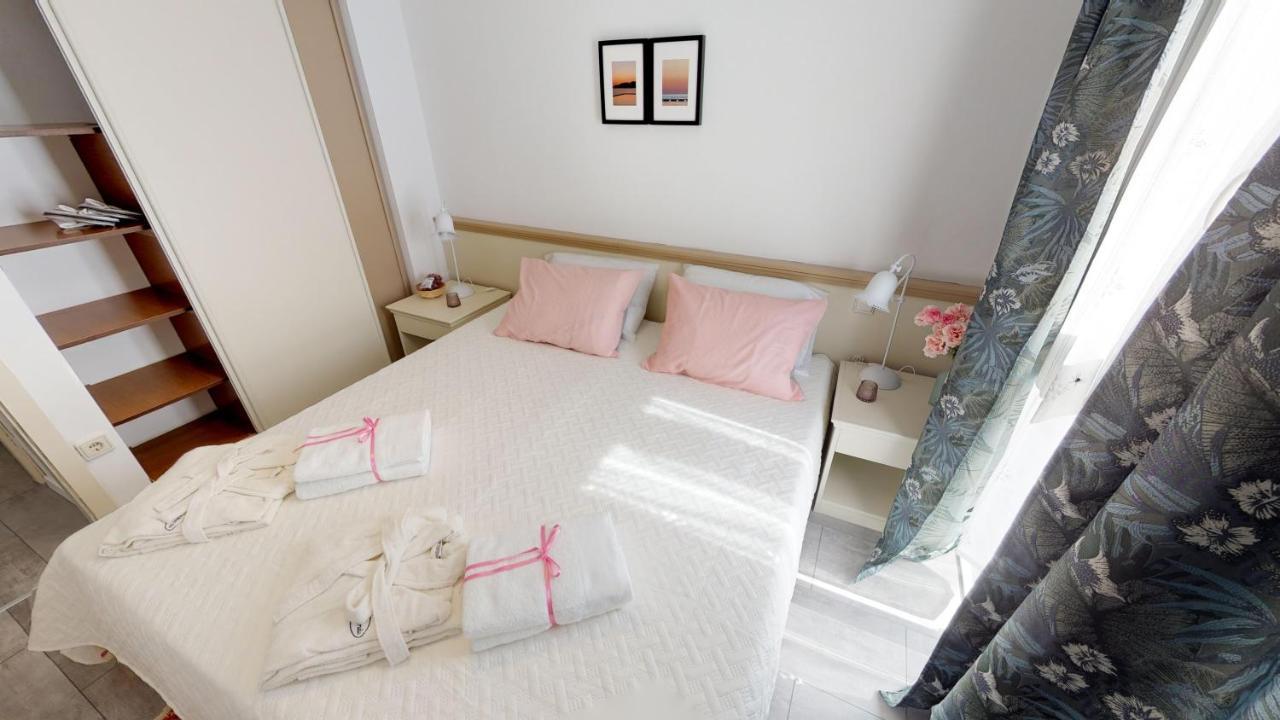 Mirta Deluxe Superior 5 Star Apartment, Your Piece Of Heaven By The Sea & Park, With Sea & Park View Novigrad  Zewnętrze zdjęcie