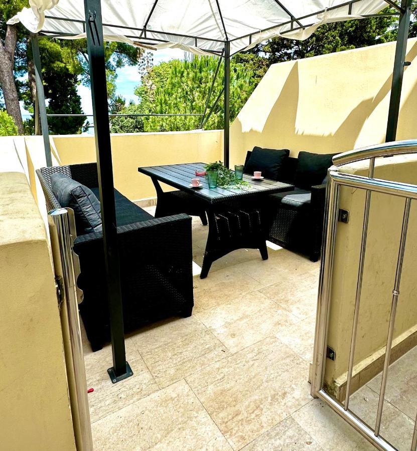 Mirta Deluxe Superior 5 Star Apartment, Your Piece Of Heaven By The Sea & Park, With Sea & Park View Novigrad  Zewnętrze zdjęcie